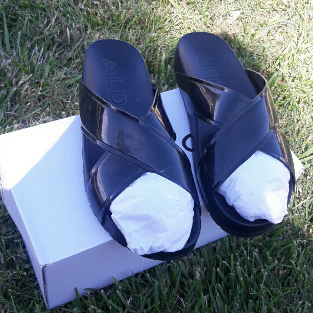 Aldo slip on sandals